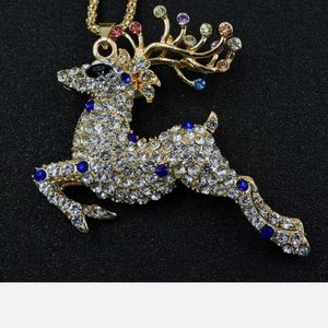 BEAUTIFUL REINDEER NECKLACE